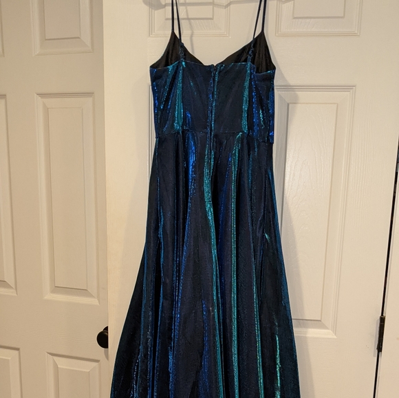 Flowy "color changing" Maxi Prom dress - Picture 4 of 7